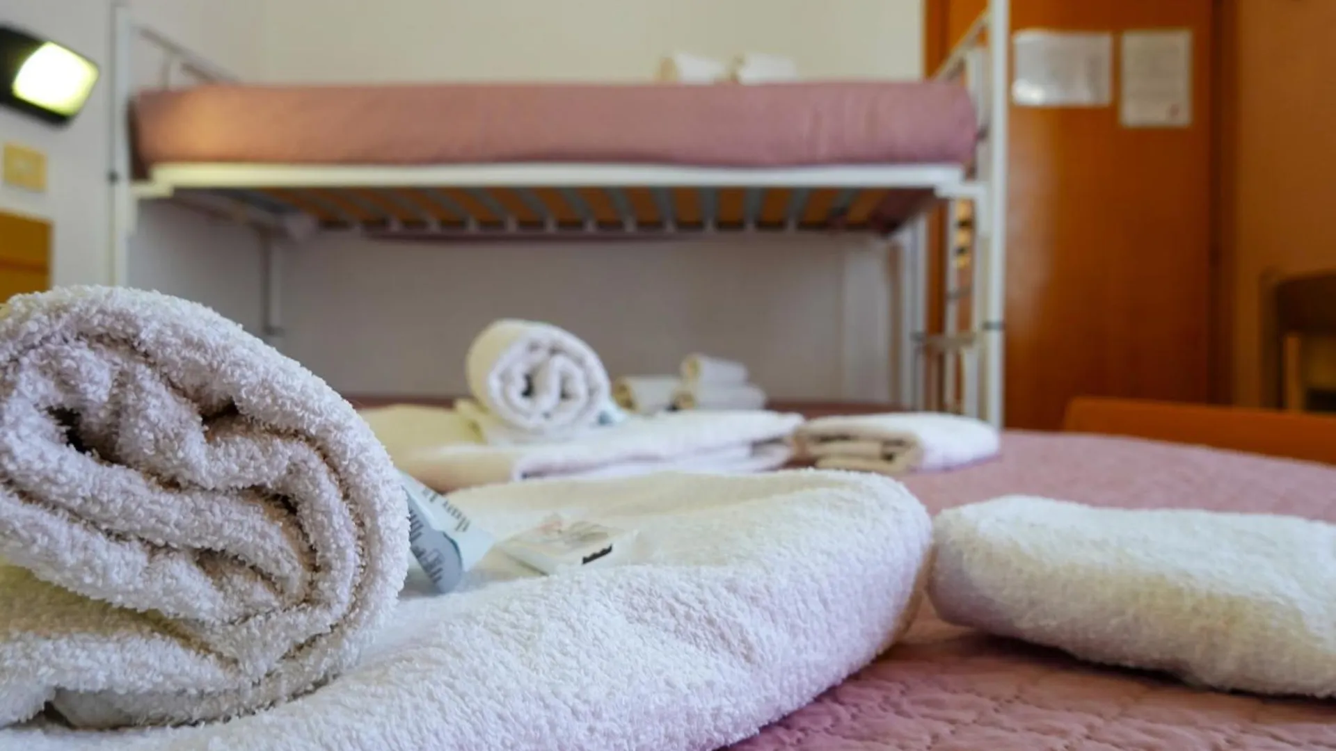 **  Hotel Lea B&B Pensione Completa Rimini Italy