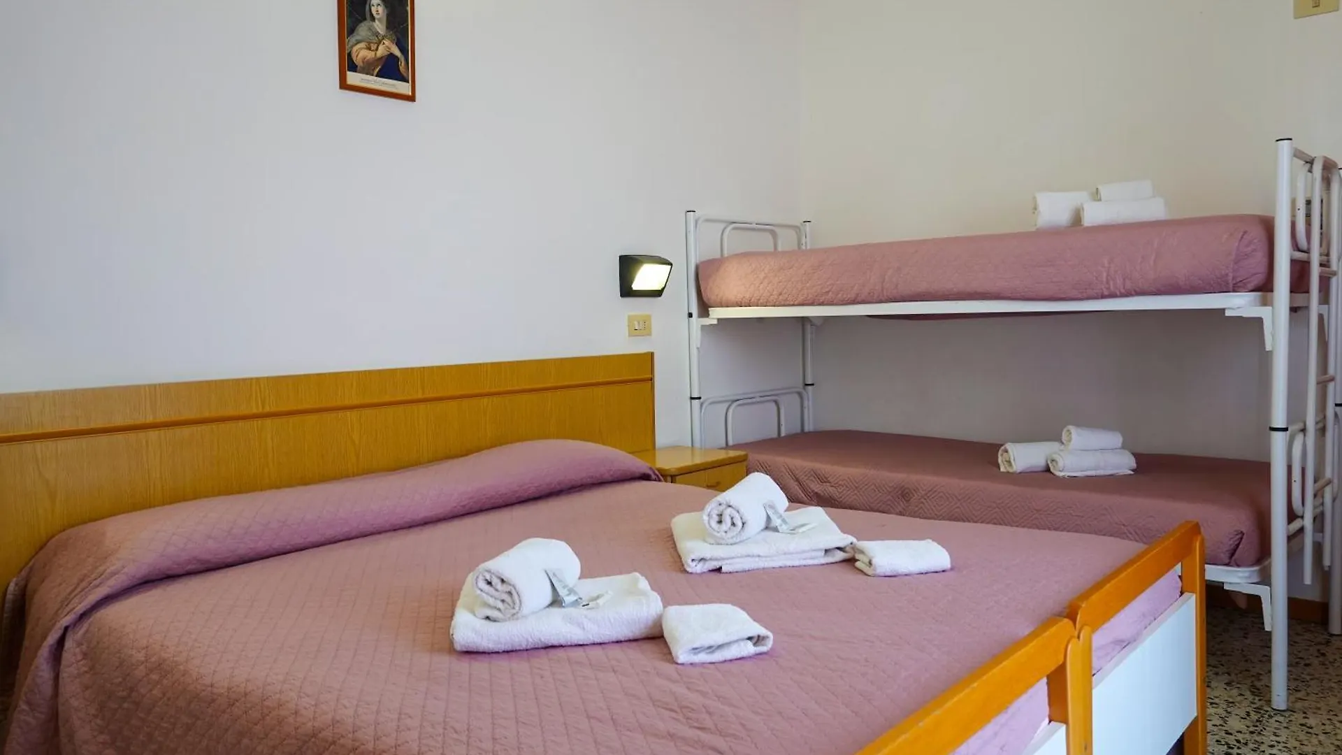 Hotel Lea B&B Pensione Completa Rimini Italy
