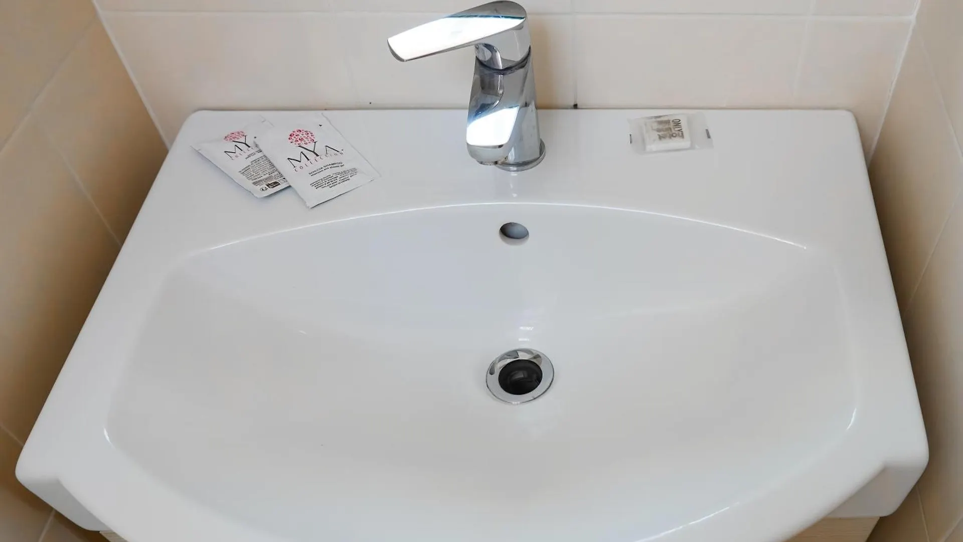 Hotel Lea B&B Pensione Completa Rimini