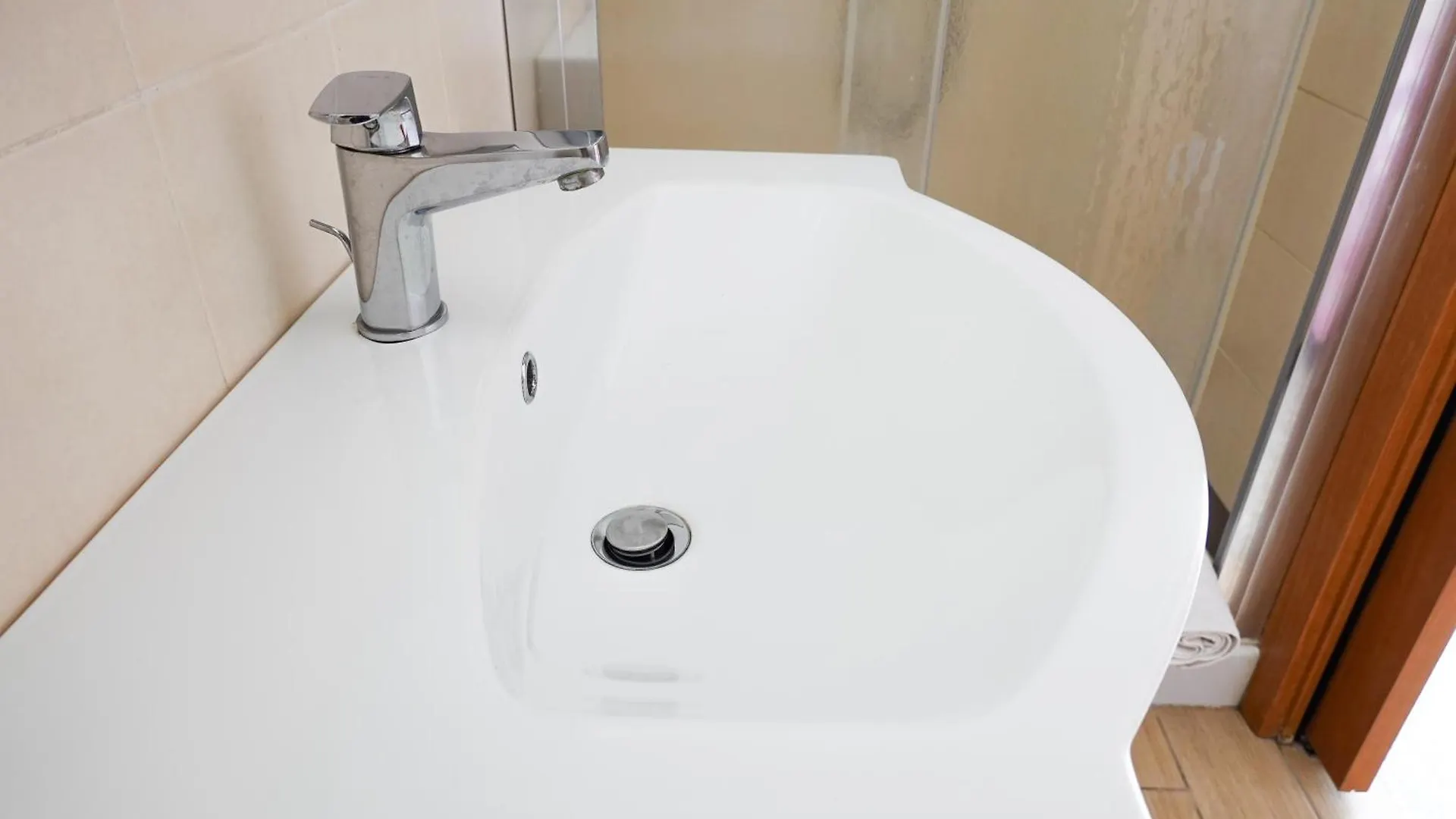 Hotel Lea B&B Pensione Completa Rimini 2*,  Italy