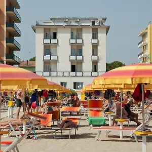 2* Hotel Cosmopolita
