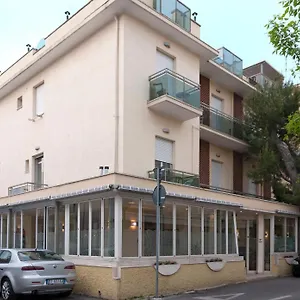 2* Hotel Ave
