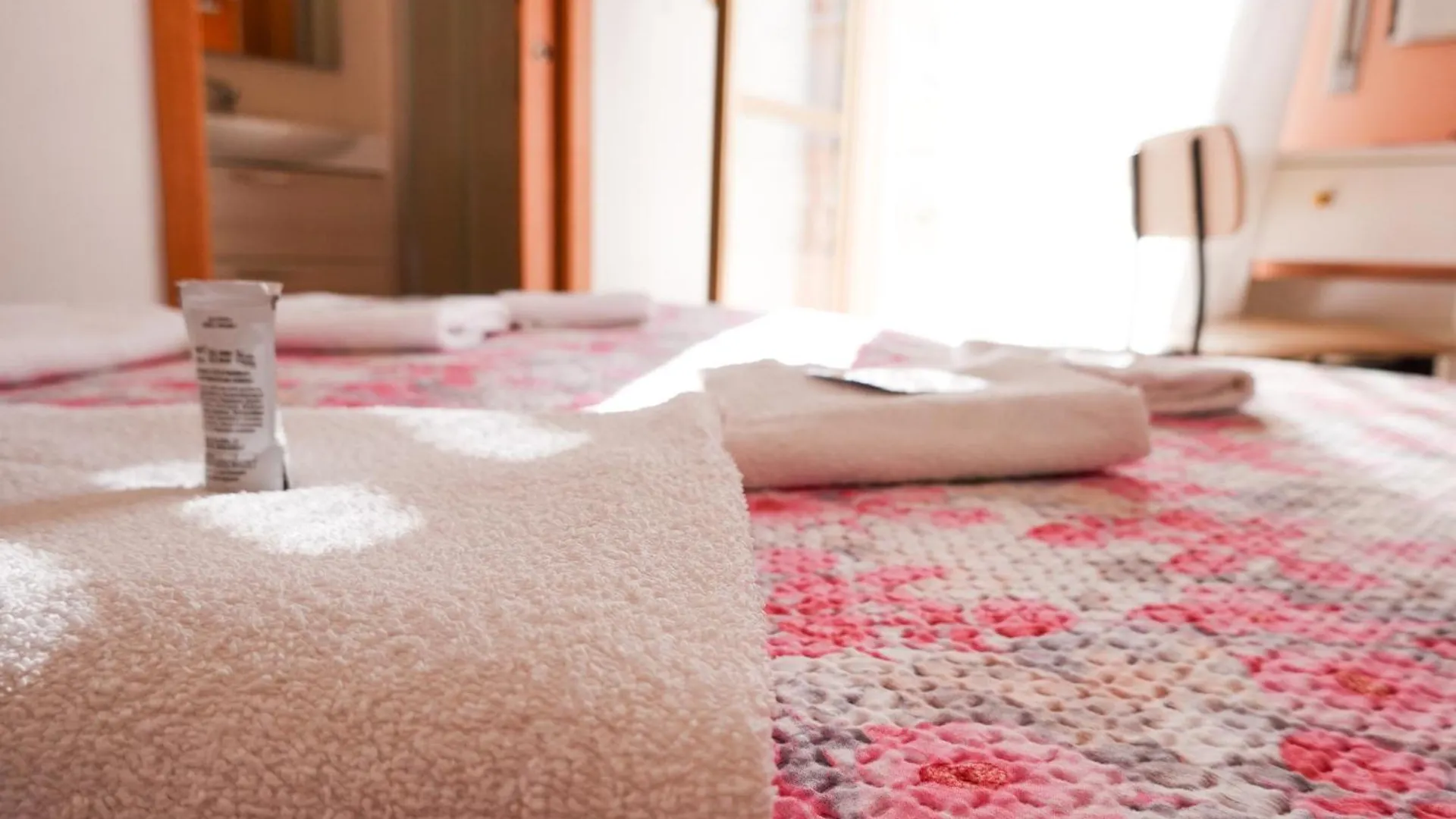 Hotel Lea B&B Pensione Completa Римини