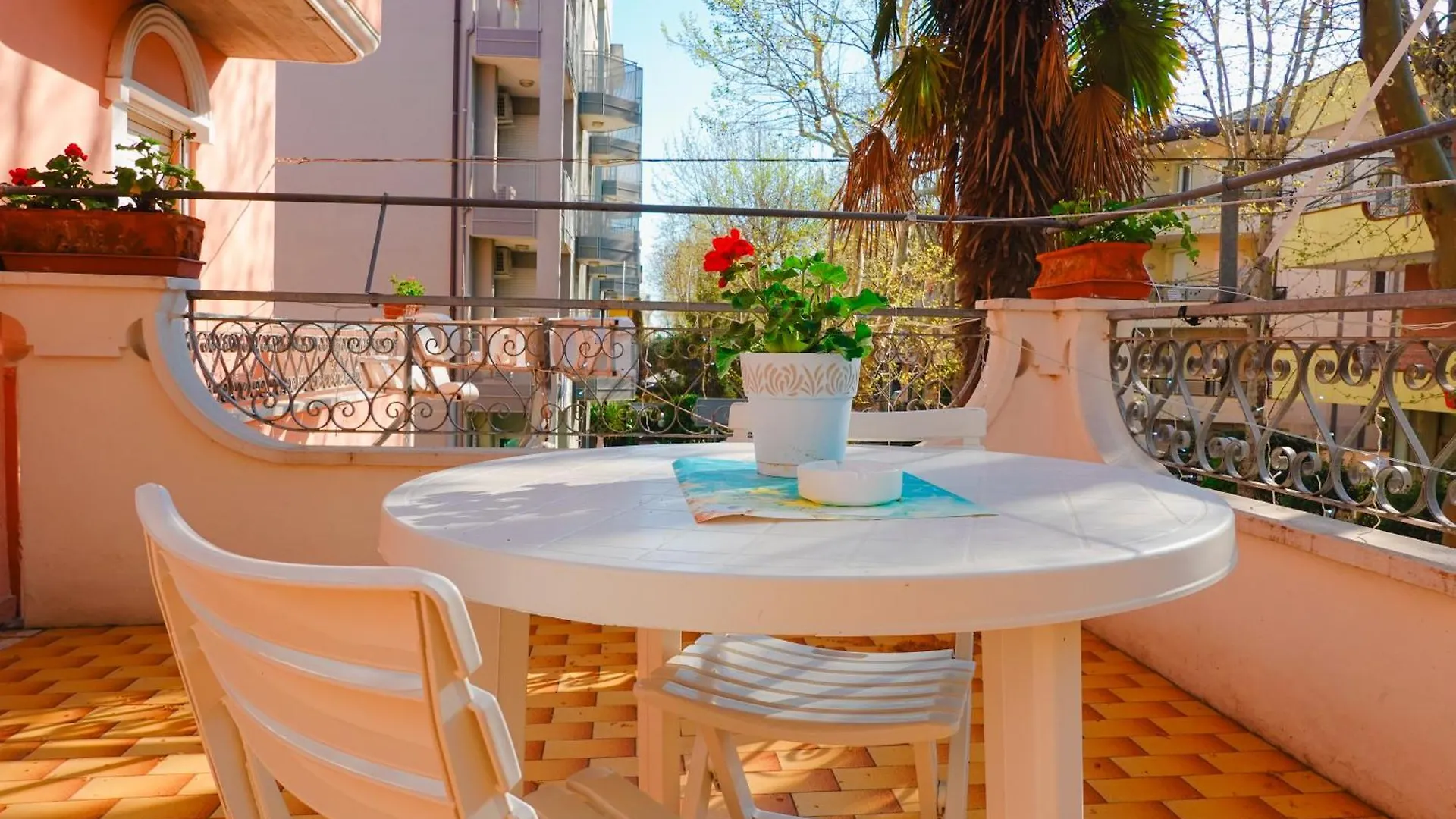 **  Hotel Lea B&B Pensione Completa Rimini Italy