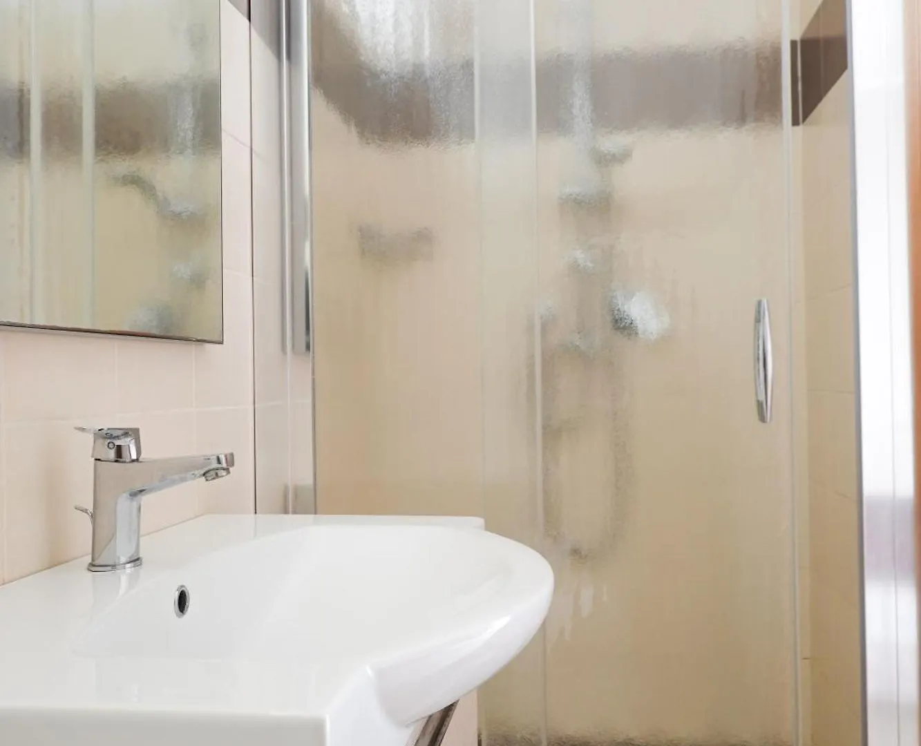 Hotel Lea B&B Pensione Completa Римини